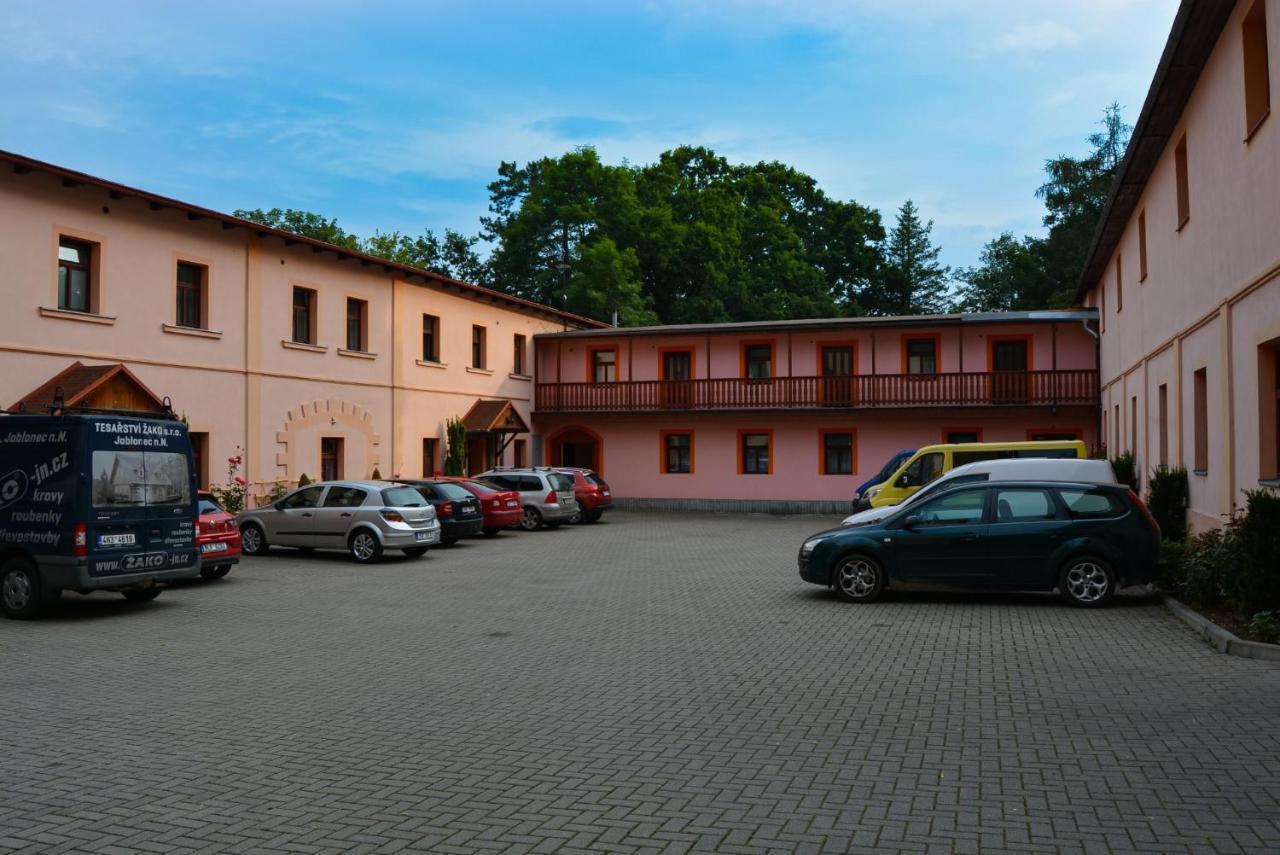 Penzion U Parku Hotel Rumburk Exterior photo